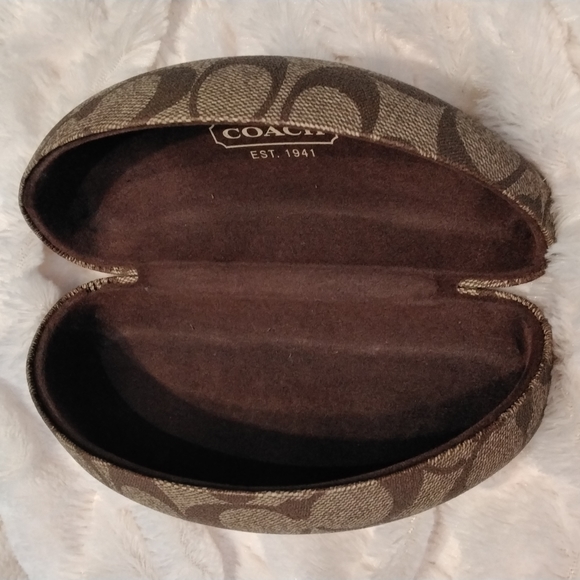 COACH Hard shell eyeglasses case, large - Picture 6 of 10